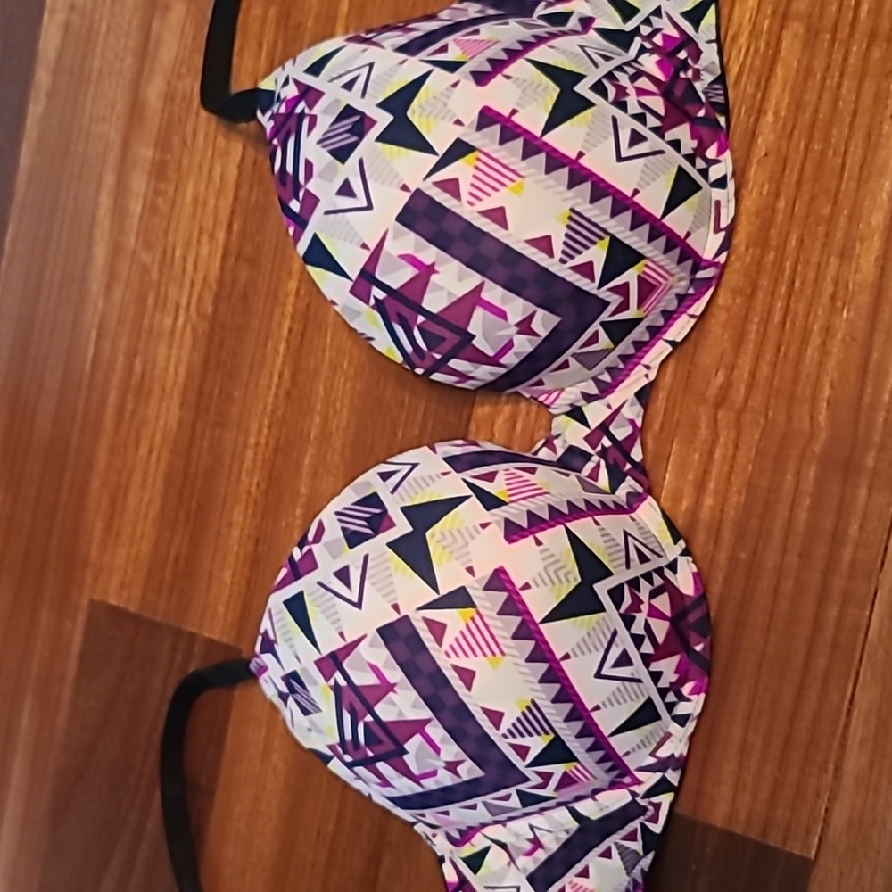 PINK VICTORIA SECRET PUSH UP BRA 34DD